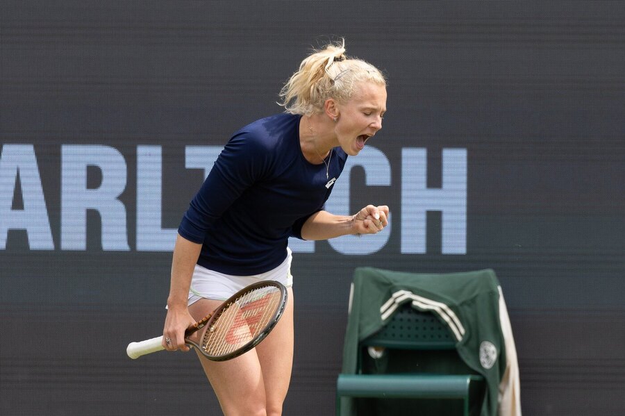 Česká tenistka Kateřina Siniaková po výhře nad Liudmilou Samsonovou na loňském turnaji WTA Bad Homburg, obě tenistky se zde střetnou i v roce 2024