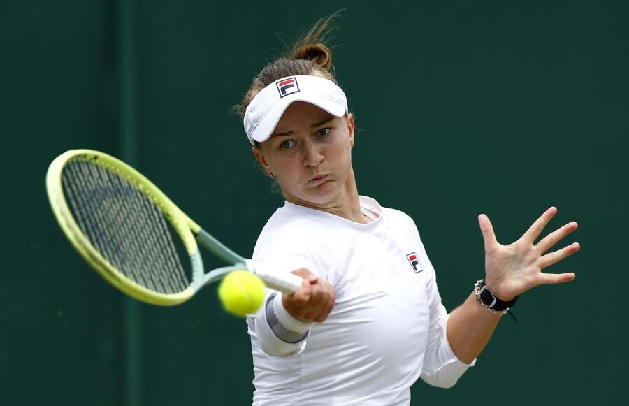 Tenis, WTA, Barbora Krejčíková během Wimbledonu, All England Club, Londýn