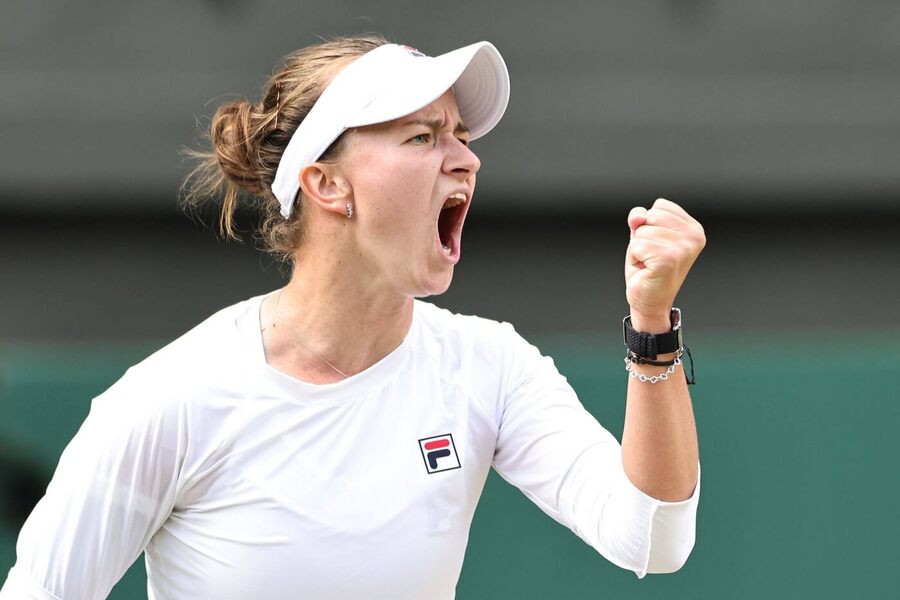 Česká tenistka Barbora Krejčíková po postup do finále dvouhry žen na Wimbledonu 2024, kde ji vyzve Jasmine Paolini