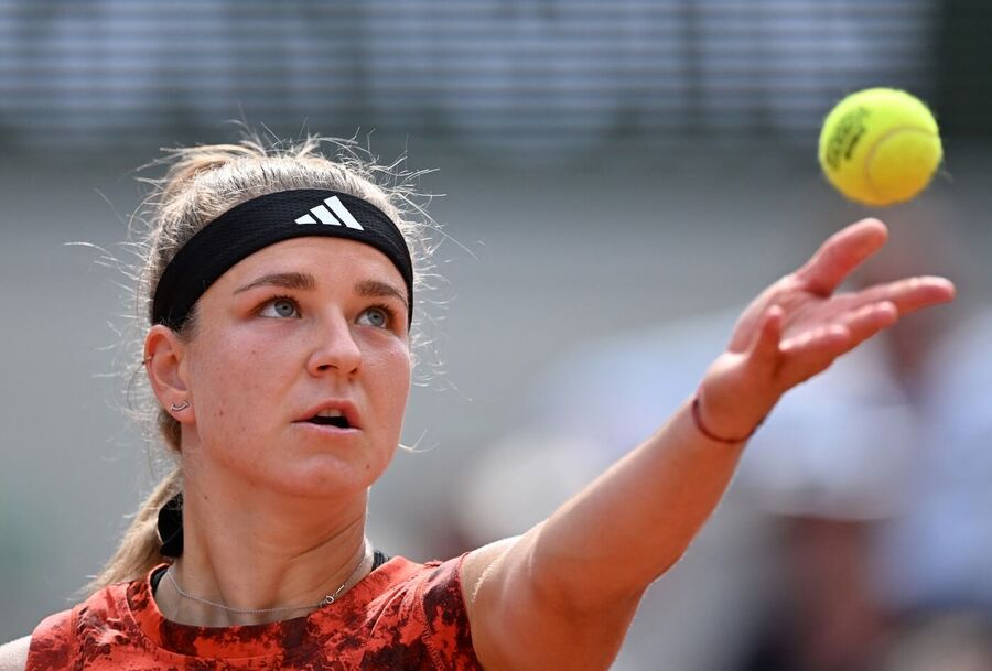 Tenistka Karolína Muchová ve finále loňského Roland Garros, další turnaj na antuce hraje až nyní na WTA 250 Palermo 2024