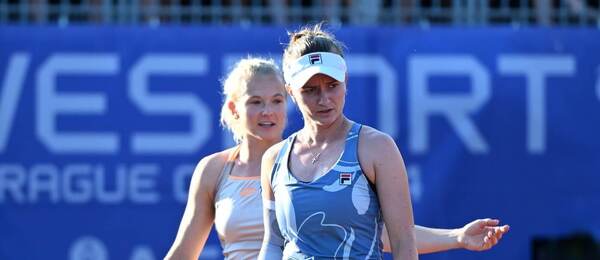 Tenis, WTA, Barbora Krejčíková a Kateřina Siniaková během turnaj v Praze