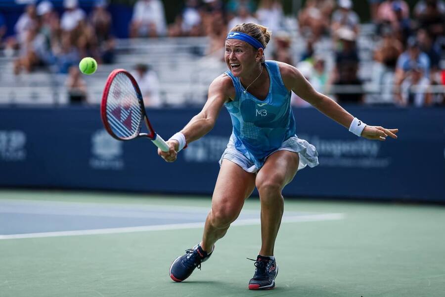 Tenis, WTA Tour 2024, Marie Bouzková na turnaji Washington Open 2024, kde ji dnes v semifinále vyzve Aryna Sabalenka