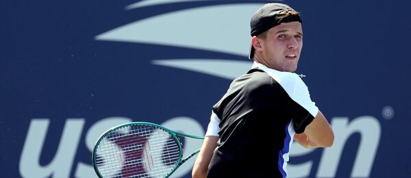 Český tenista Jakub Menšík v zápase US Open 2024, kde ho dnes ve 3. kole vyzve Nuno Borges z Portugalska