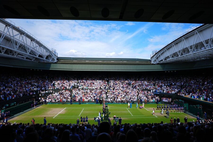 Tenis, grandslam, pohled na centrální kurt ve Wimbledonu, Londýn