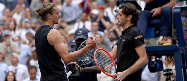 Tenis, Alexander Zverev a Taylor Fritz po čtvrtfinále US Open 2024; dnes Zverev a Fritz hrají semifinále Turnaje mistrů