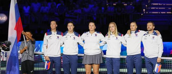 Tenis, BJK Cup, slovenský tým - Tereza Mihalíková, Renata Jamrichová, Viktoria Hrunčáková, Anna Karolína Schmiedlová, Rebecca Šramková a Matej Lipták