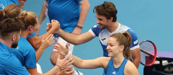 Tenis, United Cup Sydney, Austrálie, Tomáš Macháč a Karolína Muchová se radují z výhry ve smíšené čtyřhře