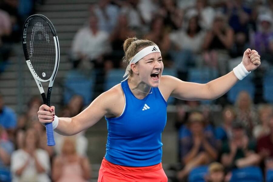 Tenis, United Cup, Karolína Muchová se raduje z vítězství nad Italkou Jasmine Paolini