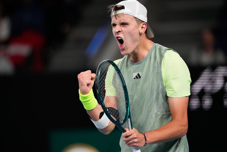 Jakub Menšík ve 2. kole loňského Australian Open, tentokrát ho v Melbourne vyzve Casper Ruud