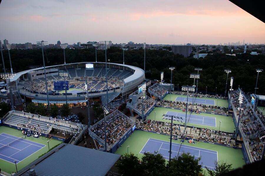 Tenis, grandslam US Open, pohled na areál ve Flushing Meadows, New York