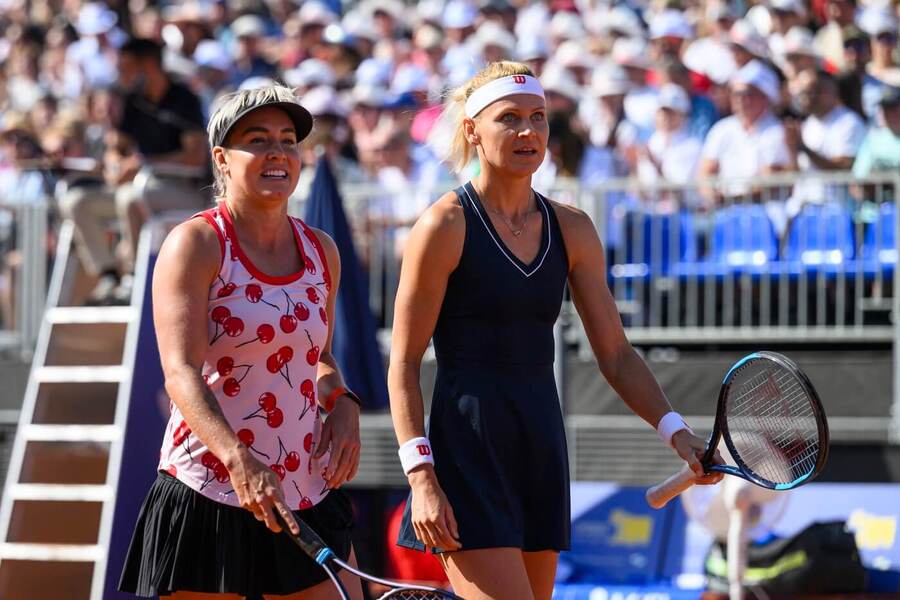 Tenis, WTA, Lucie Šafářová a Bethanie Mattek-Sands na turnaji v Praze