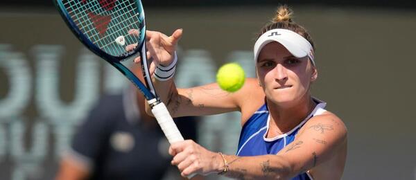 Tenistka Markéta Vondroušová ve čtvrtfinále loňské WTA 1000 Dubai, dnes Vondroušová v Dubaji hraje 2. kolo proti Andreevě