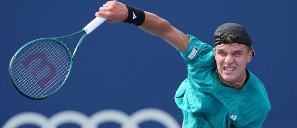 Český tenista Jakub Menšík ve vítězném zápase na ATP 1000 Toronto 2025, dnes Menšík hraje 3. kolo. Český tenista Jakub Menšík ve vítězném zápase na ATP 1000 Toronto 2025, dnes Menšík hraje 3. kolo.